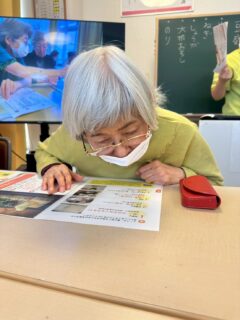 こんにちは✨おとなの学校花園校です🌸
本日は、家庭科！
揚げ出し豆腐を作ろう🙋
食べるのは好き♡作ったことありません！
では、作りましょー👩‍🍳
早速作り方を勉強し、調理開始✨
豆腐を切って、片栗粉をまぶし...
生徒の皆様協力しながら、手際よく調理されました
めちゃくちゃ美味しい揚げ出し豆腐ができました😋！

#おとなの学校 #おとなの教科書 #おとなの学校花園校 #調理実習 #家庭科 #揚げ出し豆腐