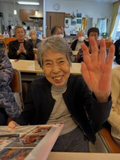 こんにちは✨おとなの学校花園校です🌸
お誕生日おめでとうございます🎉♡
いつも笑顔がキラキラ✨元気で明るい生徒様🤗
みんなと仲良く、いつも前向きなお言葉をくれる
素敵な生徒様♡♡
とびっきりの笑顔で喜んでいただきました🥰
素敵なお誕生日をお過ごしください🎂

#お誕生日 #おとなの学校 #おとなの教科書 #おとなの学校花園校 #happybirthday